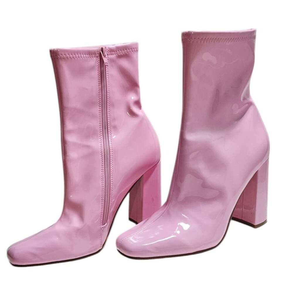 Steve Madden Lynden Block Heel Bootie in Pink Patent, Size 9